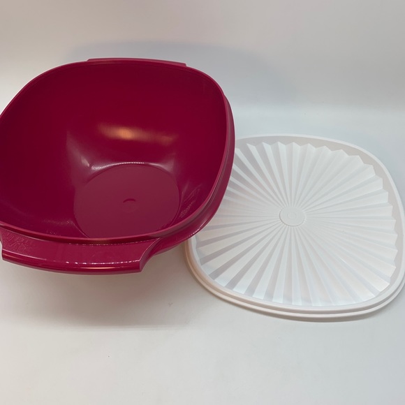 Tupperware Classic Servalier Bowl Set of 5 - Picture 6 of 16